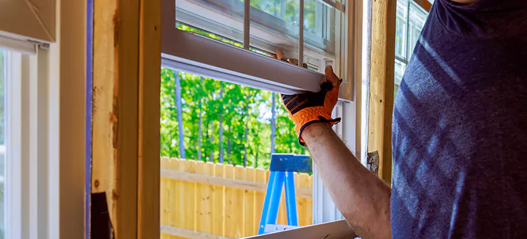 >Bay Window Curtain Rail Track in Vallejo, CA